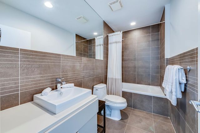 2100 Park Ave 301, Miami Beach, FL 33139