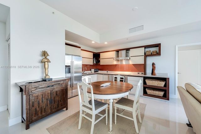 2100 Park Ave 301, Miami Beach, FL 33139