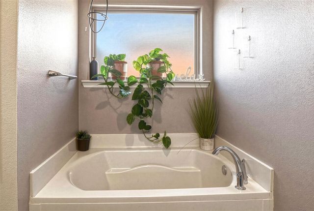 8808 Rochester Avenue, Lubbock, TX 79424