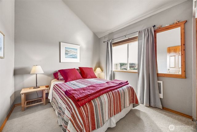 898 S Sand Dune Avenue SW, Ocean Shores, WA 98569