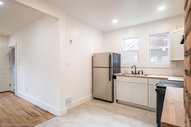 4373 Balfour Road, Detroit, MI 48224