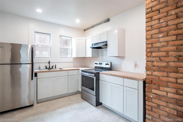 4373 Balfour Road, Detroit, MI 48224