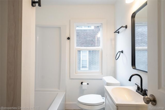 4373 Balfour Road, Detroit, MI 48224