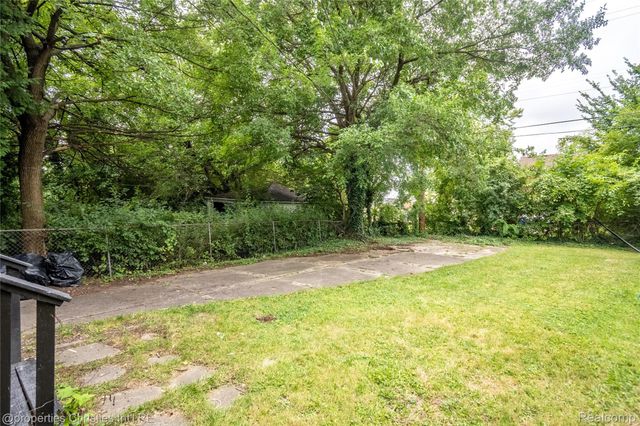 4373 Balfour Road, Detroit, MI 48224