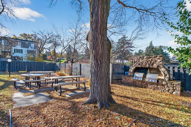 181 Little Canada Road E 219, Little Canada, MN 55117