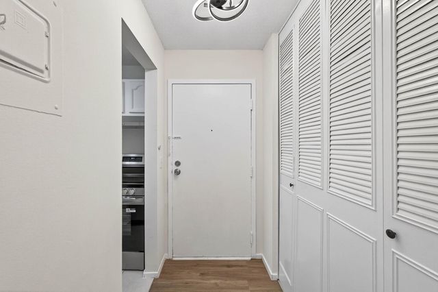 181 Little Canada Road E 219, Little Canada, MN 55117