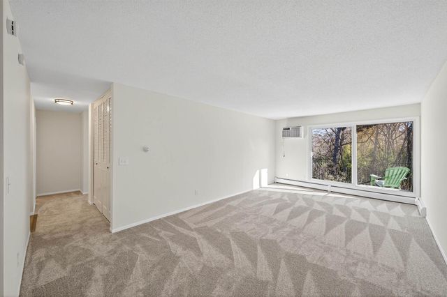 181 Little Canada Road E 219, Little Canada, MN 55117