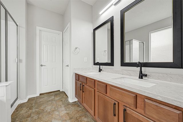 13610 Summer Spring Lane, Rosharon, TX 77583