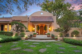 6340 Rio Bonito Dr, Carmichael, CA 95608