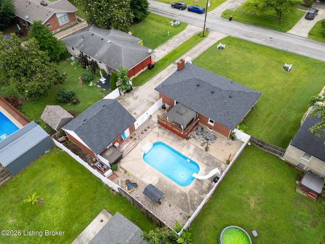 6702 Morocco Dr, Louisville, KY 40214