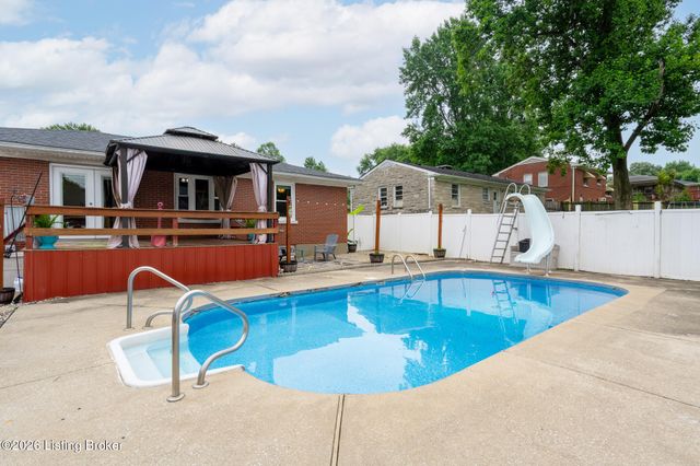 6702 Morocco Dr, Louisville, KY 40214
