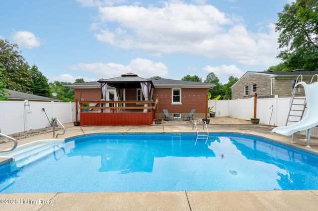 6702 Morocco Dr, Louisville, KY 40214