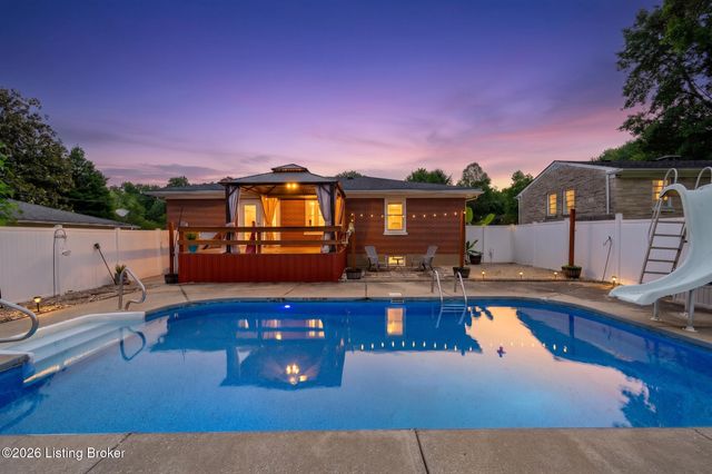 6702 Morocco Dr, Louisville, KY 40214