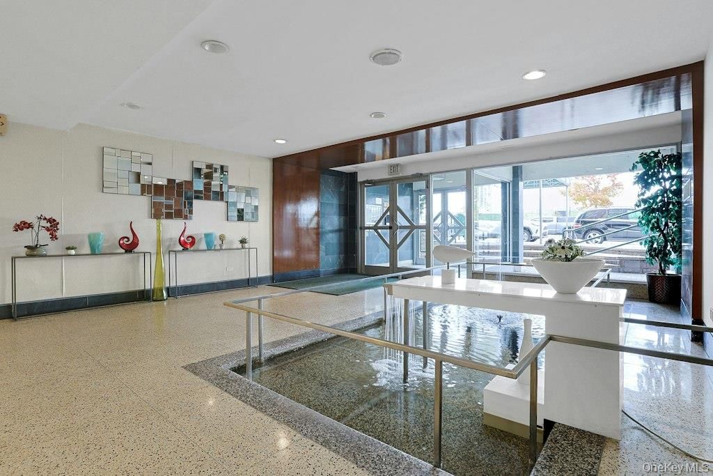3363 Sedgwick Avenue 4D, Bronx, NY 10463 — photo 2
