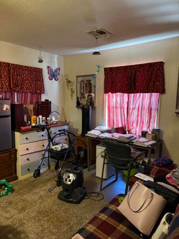 212 E 11th Street, Grove, OK 74344