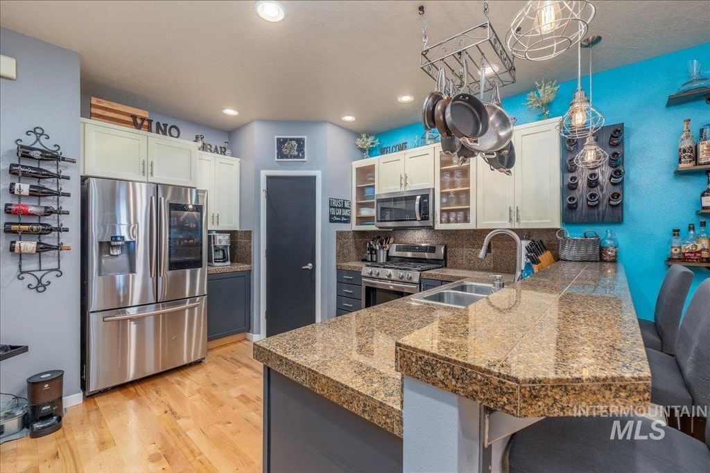 328 E Water Pocket Ln., Garden City, ID 83714 photo 3