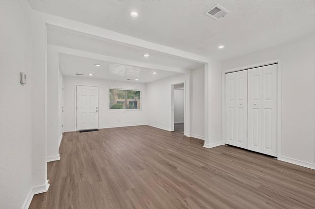 347 62nd Street NW, Albuquerque, NM 87105