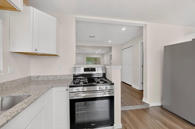347 62nd Street NW, Albuquerque, NM 87105
