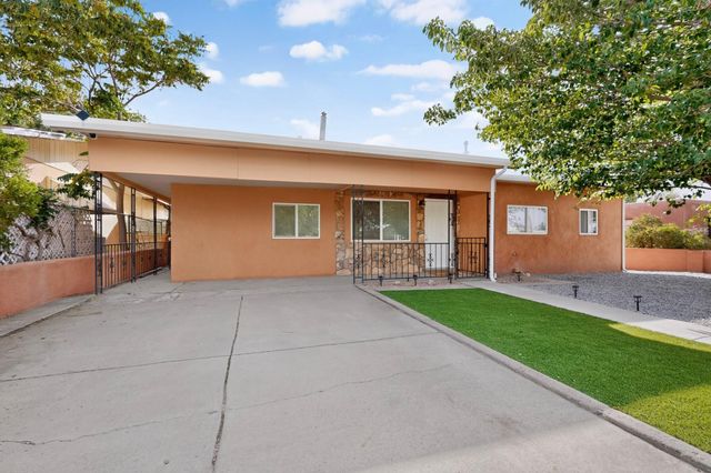 347 62nd Street NW, Albuquerque, NM 87105