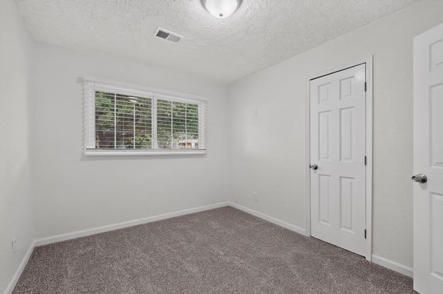 347 62nd Street NW, Albuquerque, NM 87105