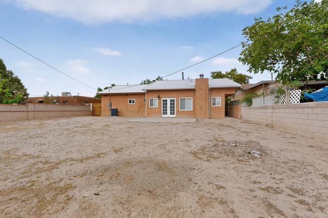 347 62nd Street NW, Albuquerque, NM 87105