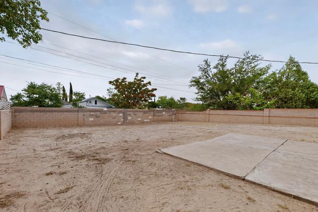 347 62nd Street NW, Albuquerque, NM 87105