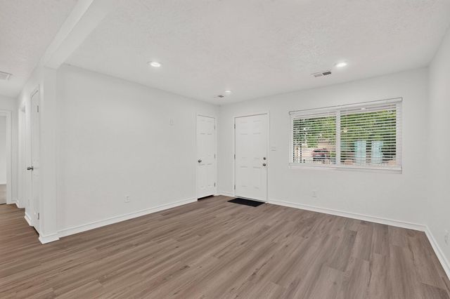 347 62nd Street NW, Albuquerque, NM 87105