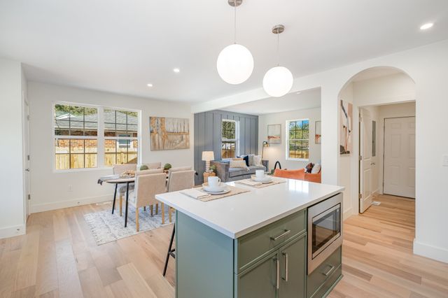 3819A Edwards Ave, Nashville, TN 37216