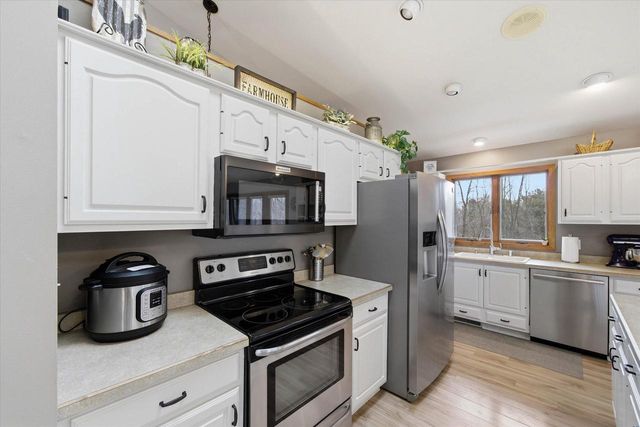 2029 White Pine LANE, Sheboygan, WI 53083