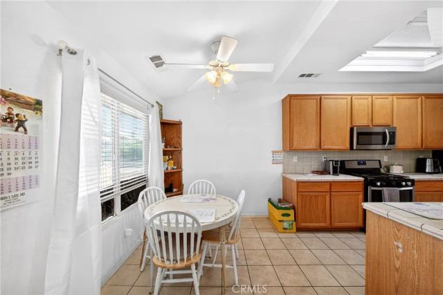 13221 Cypress, Victorville, CA 92395