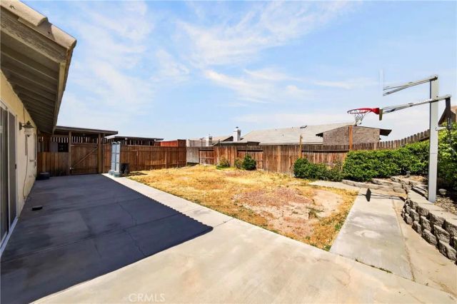 13221 Cypress, Victorville, CA 92395