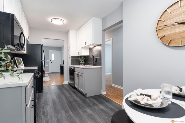 3709 - 3711 N 67th Avenue, Omaha, NE 68104