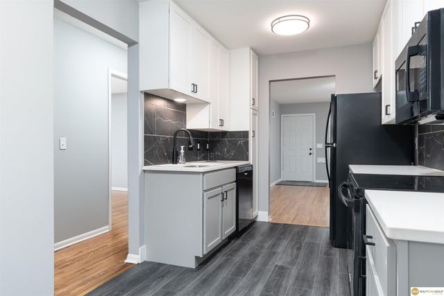 3709 - 3711 N 67th Avenue, Omaha, NE 68104