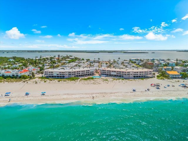 2600 GULF DRIVE N 33, Bradenton Beach, FL 34217