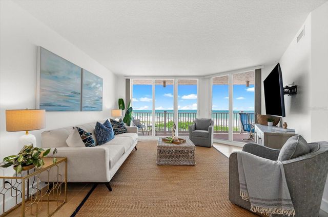 2600 GULF DRIVE N 33, Bradenton Beach, FL 34217
