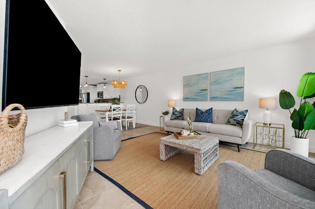 2600 GULF DRIVE N 33, Bradenton Beach, FL 34217