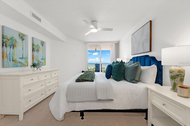 2600 GULF DRIVE N 33, Bradenton Beach, FL 34217