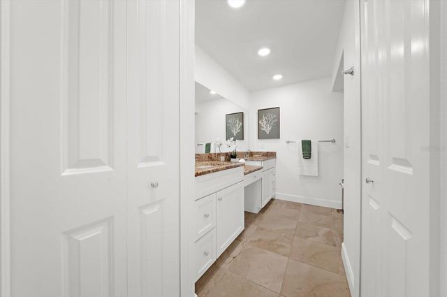 2600 GULF DRIVE N 33, Bradenton Beach, FL 34217