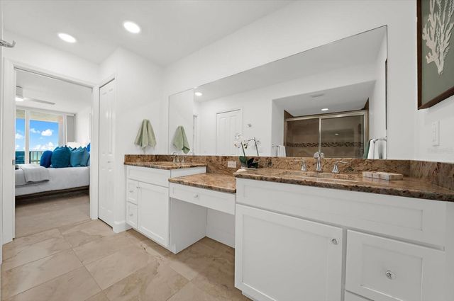 2600 GULF DRIVE N 33, Bradenton Beach, FL 34217