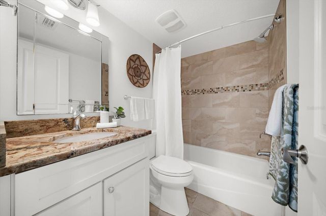 2600 GULF DRIVE N 33, Bradenton Beach, FL 34217
