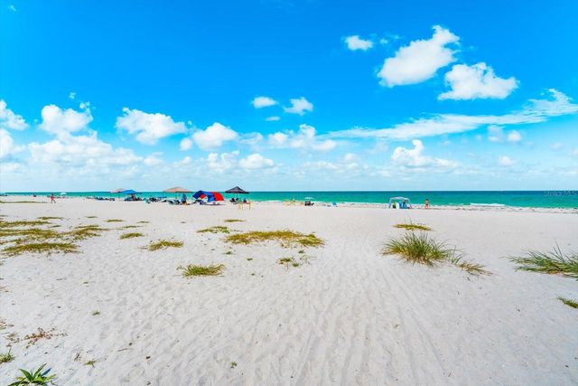 2600 GULF DRIVE N 33, Bradenton Beach, FL 34217