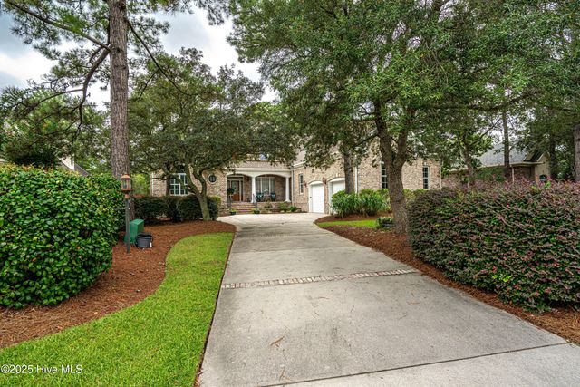 537 Gladstone Circle SW, Ocean Isle Beach, NC 28469