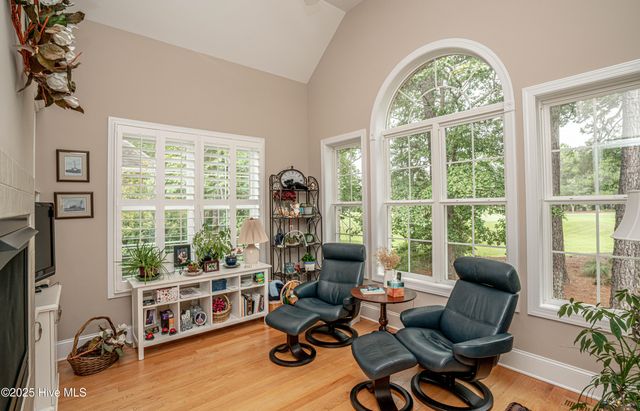 537 Gladstone Circle SW, Ocean Isle Beach, NC 28469