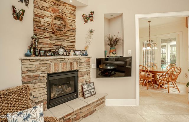 537 Gladstone Circle SW, Ocean Isle Beach, NC 28469