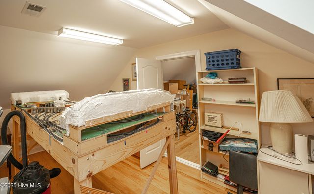 537 Gladstone Circle SW, Ocean Isle Beach, NC 28469