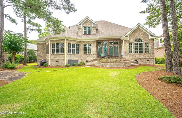 537 Gladstone Circle SW, Ocean Isle Beach, NC 28469