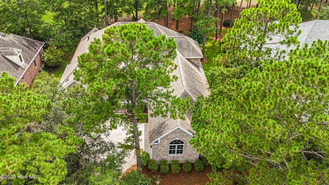 537 Gladstone Circle SW, Ocean Isle Beach, NC 28469