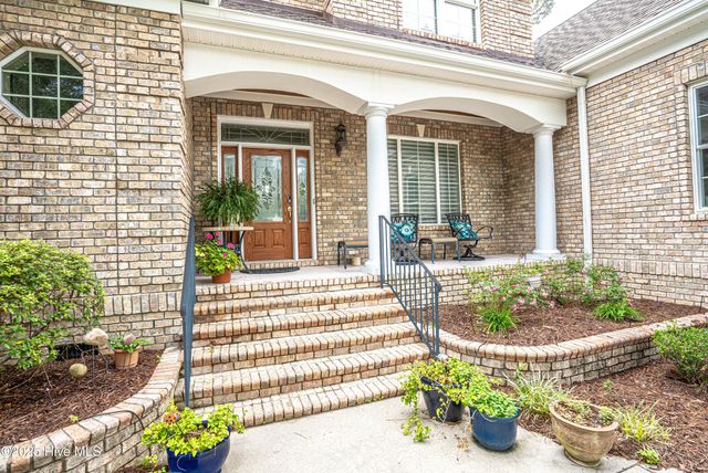 537 Gladstone Circle SW, Ocean Isle Beach, NC 28469