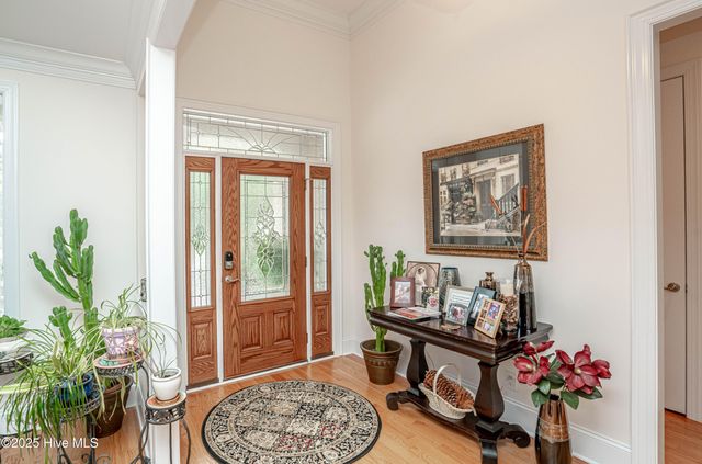 537 Gladstone Circle SW, Ocean Isle Beach, NC 28469