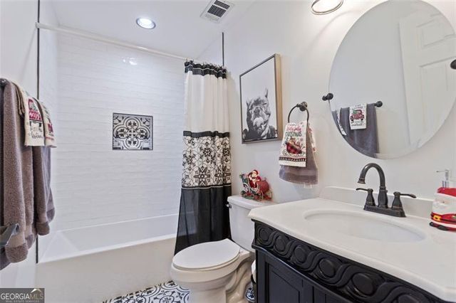 505 WYNCOURTNEY NE, Sandy Springs, GA 30328